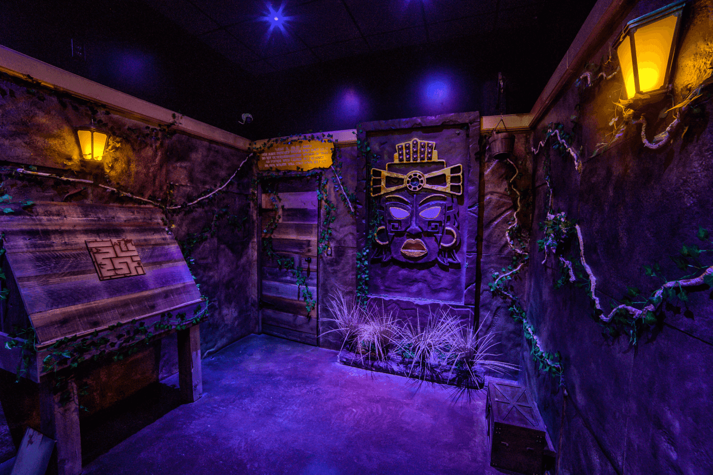 GameRoomPage_LostCity_Carousel_2.png