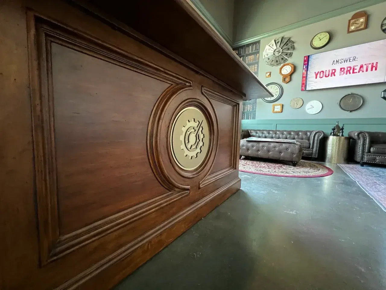 Glendale Front desk small.webp