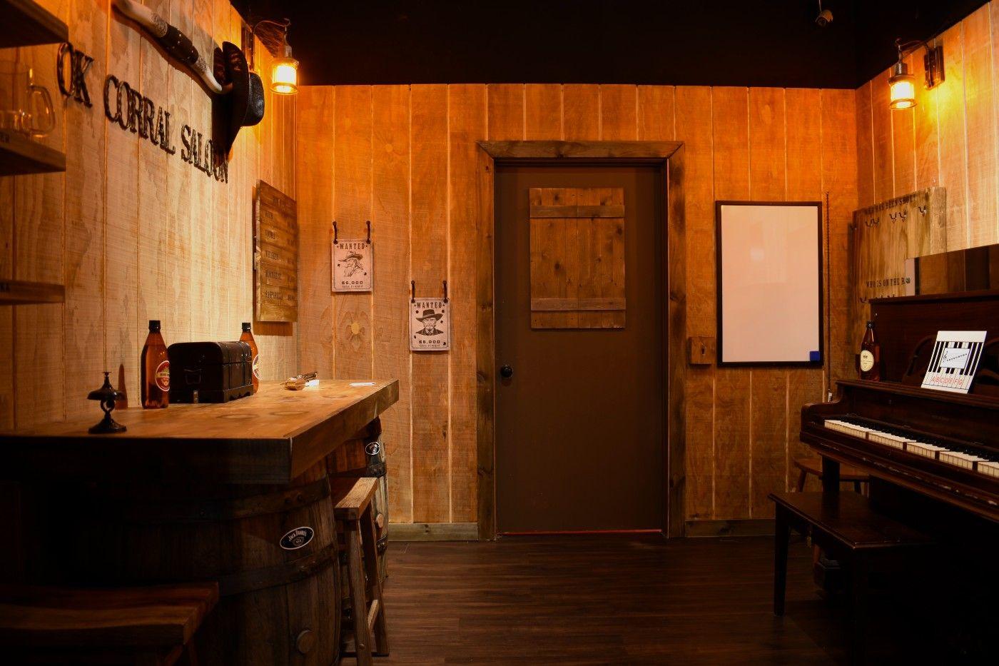Photography_Room_Game Promo_Arizona Shootout Most Wanted_1400x933_Room 1.jpg